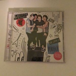 5SOS She Looks So Perfect EP